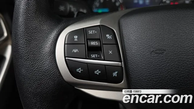 Ford Explorer 2020 — фото 17