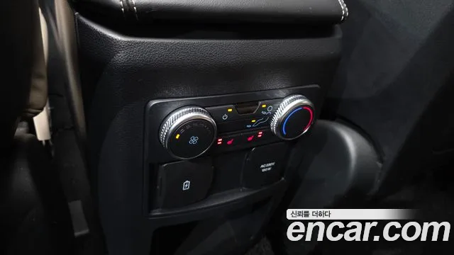Ford Explorer 2020 — фото 19