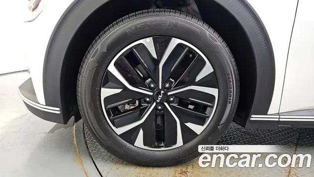 Kia EV6 2022 — фото 5