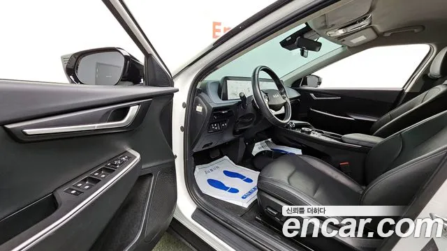 Kia EV6 2022 — фото 10