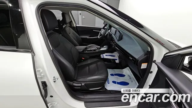Kia EV6 2022 — фото 13