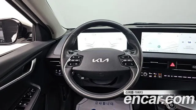 Kia EV6 2022 — фото 15