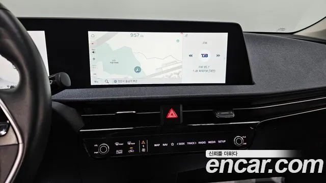Kia EV6 2022 — фото 18
