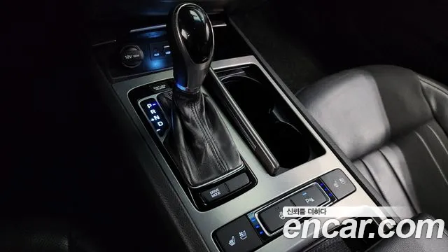 Hyundai Genesis 2015 — фото 9
