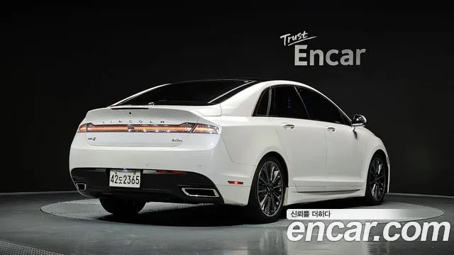 Lincoln MKZ 2015 — фото 2