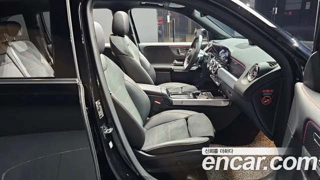Mercedes-Benz GLB-Class 2024 — фото 10