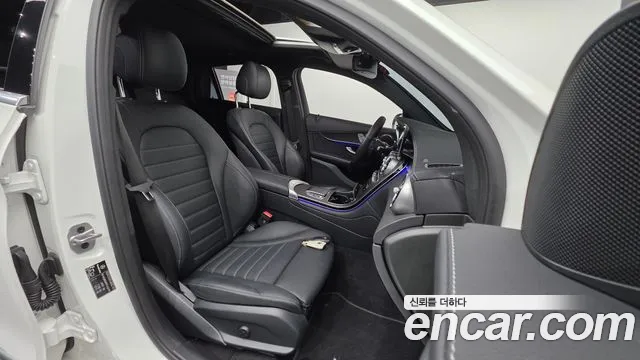 Mercedes-Benz GLC-Class 2023 — фото 10