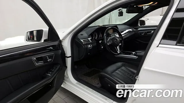 Mercedes-Benz E-Class 2014 — фото 10