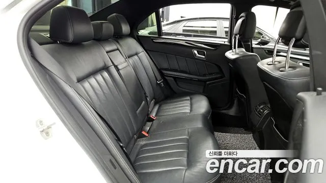 Mercedes-Benz E-Class 2014 — фото 12