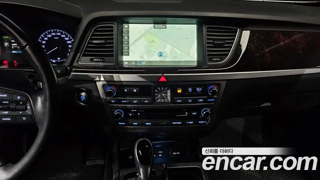 Hyundai Genesis 2016 — фото 15