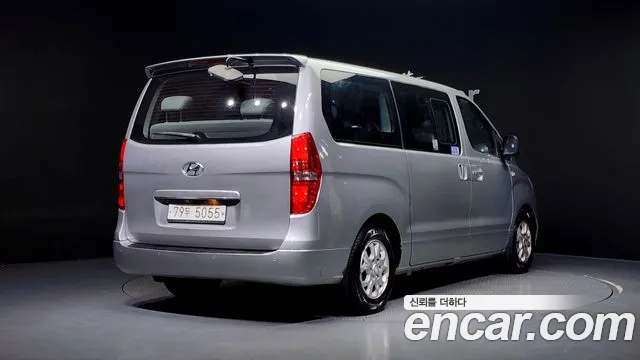 Hyundai Starex 2014 — фото 2