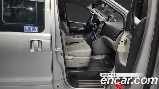 Hyundai Starex 2014 — фото 11