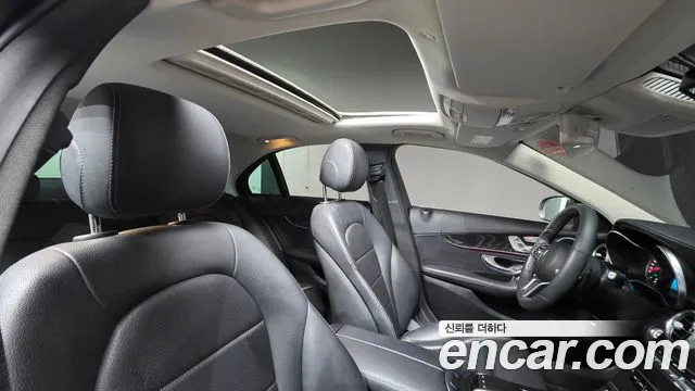 Mercedes-Benz C-Class 2019 — фото 11