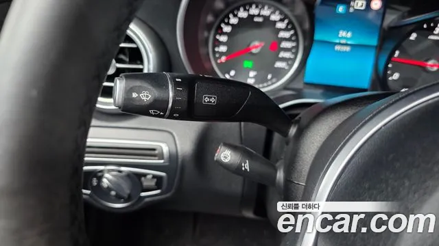 Mercedes-Benz C-Class 2019 — фото 15