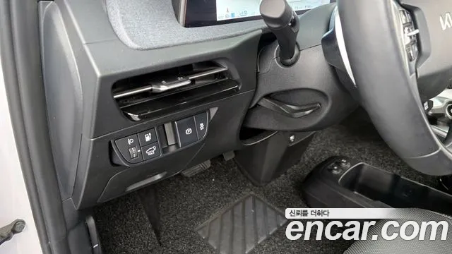Kia EV6 2023 — фото 17