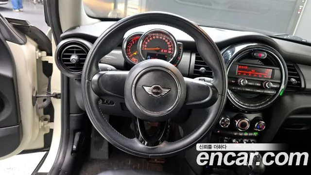 Mini Cooper 2015 — фото 13