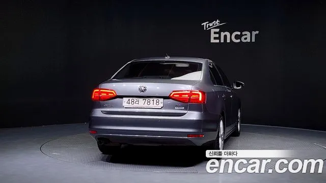 Volkswagen Jetta 2015 — фото 4