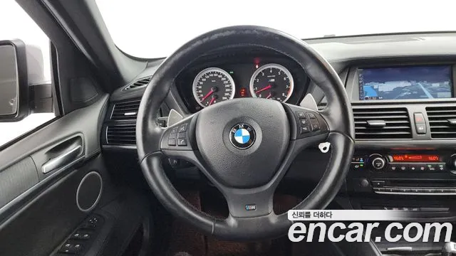 BMW X6M 2010 — фото 13