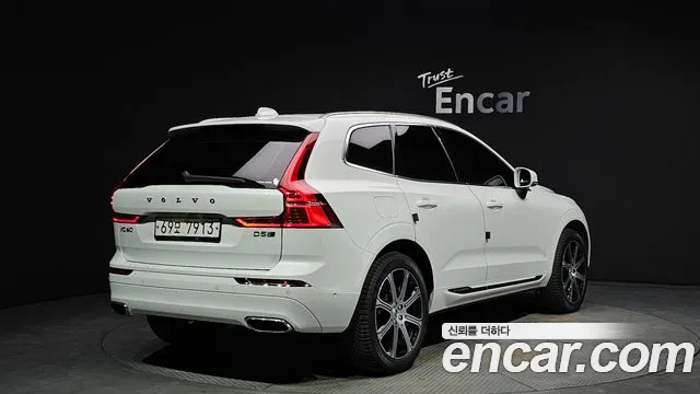 Volvo XC60 2019 — фото 2