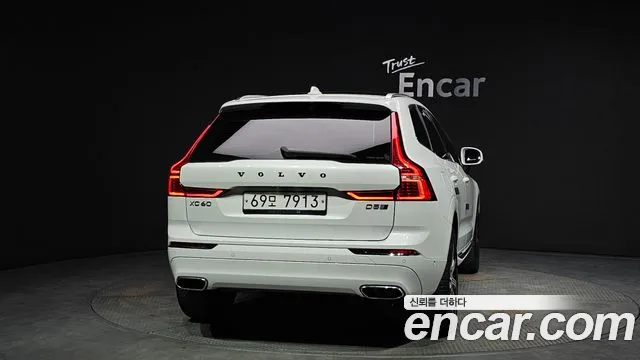 Volvo XC60 2019 — фото 4