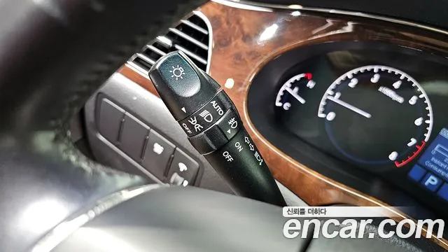 Hyundai Genesis 2010 — фото 17