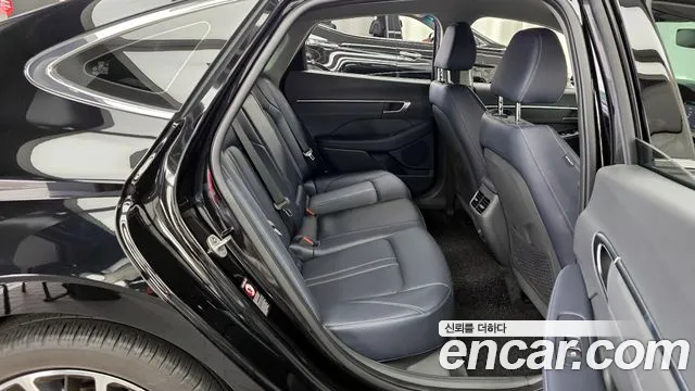 Hyundai Sonata 2023 — фото 12