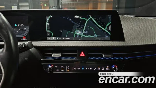 Kia EV6 2022 — фото 16