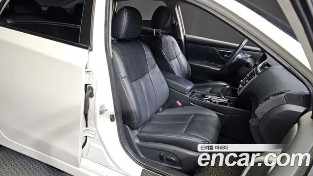 Nissan Altima 2017 — фото 12