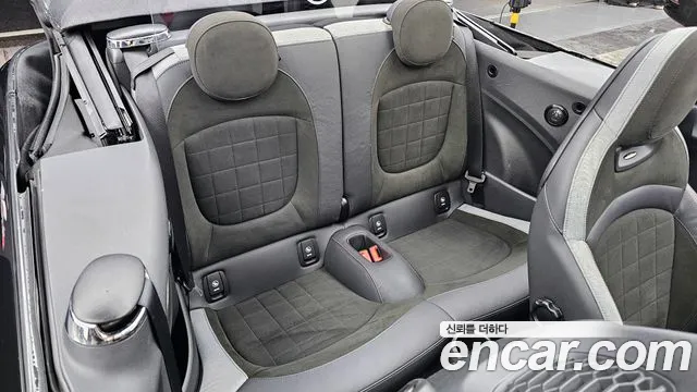 Mini Cooper Convertible 2020 — фото 12