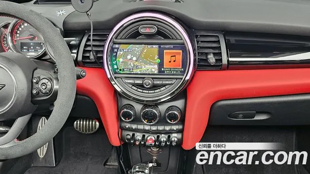 Mini Cooper Convertible 2020 — фото 14