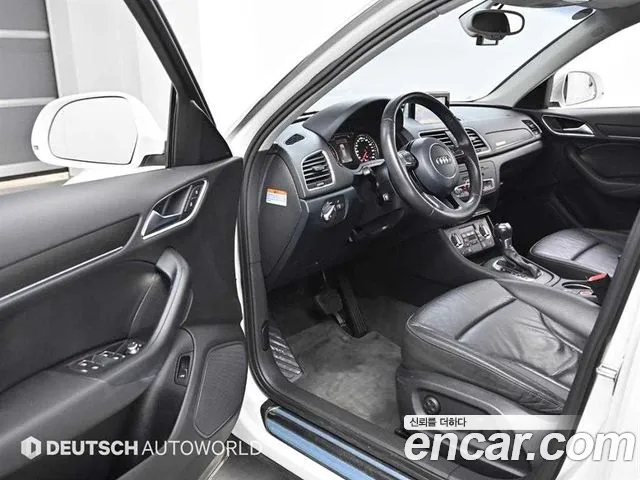 Audi Q3 2015 — фото 11