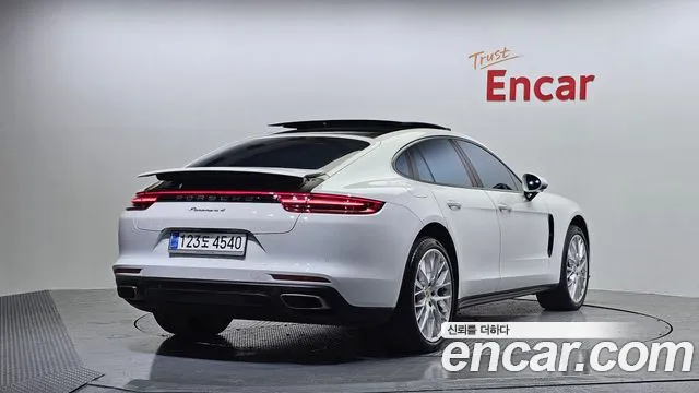 Porsche Panamera 2020 — фото 2