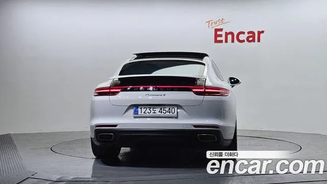 Porsche Panamera 2020 — фото 4