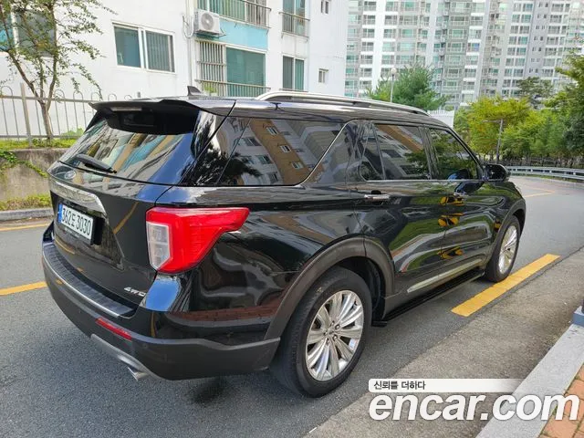 Ford Explorer 2021 — фото 18
