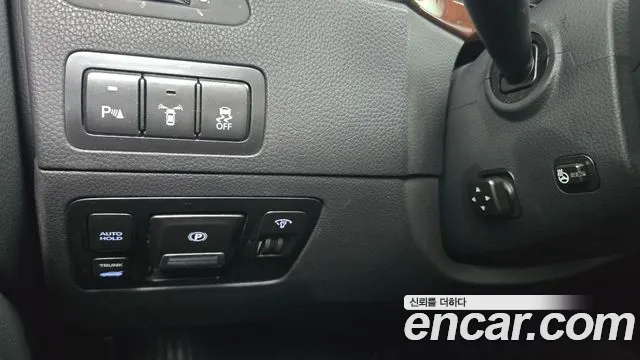 Hyundai Equus 2012 — фото 16