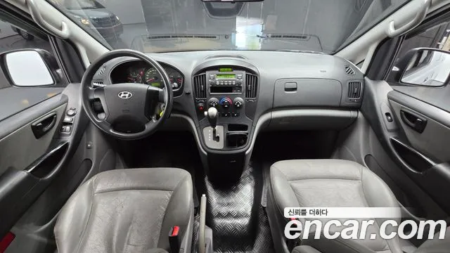 Hyundai Starex 2016 — фото 7