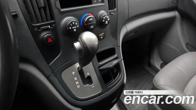 Hyundai Starex 2016 — фото 9