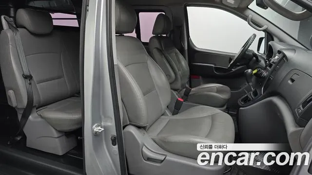 Hyundai Starex 2016 — фото 10