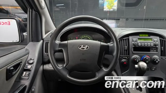 Hyundai Starex 2016 — фото 13