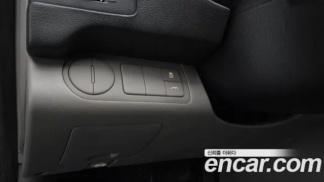 Hyundai Starex 2016 — фото 14