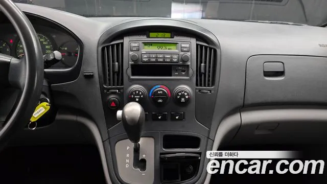 Hyundai Starex 2016 — фото 15