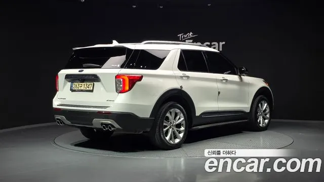 Ford Explorer 2022 — фото 2