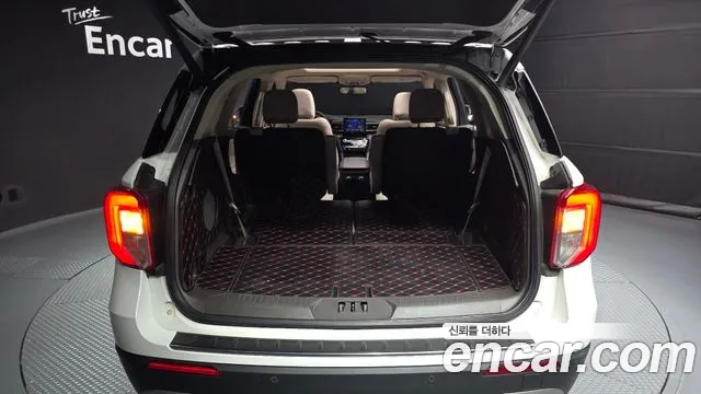 Ford Explorer 2022 — фото 20