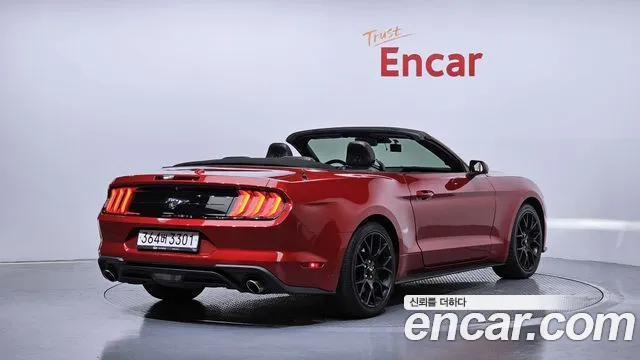 Ford Mustang 2021 — фото 2