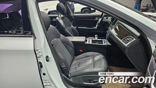 Genesis G80 2018 — фото 10