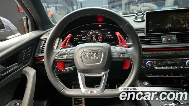 Audi SQ5 2020 — фото 13