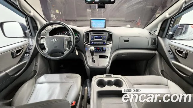 Hyundai Starex 2016 — фото 7
