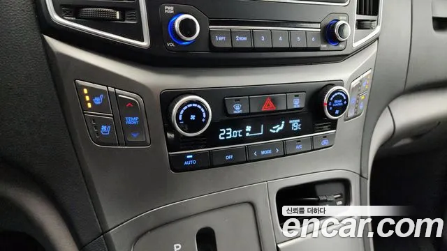 Hyundai Starex 2016 — фото 15