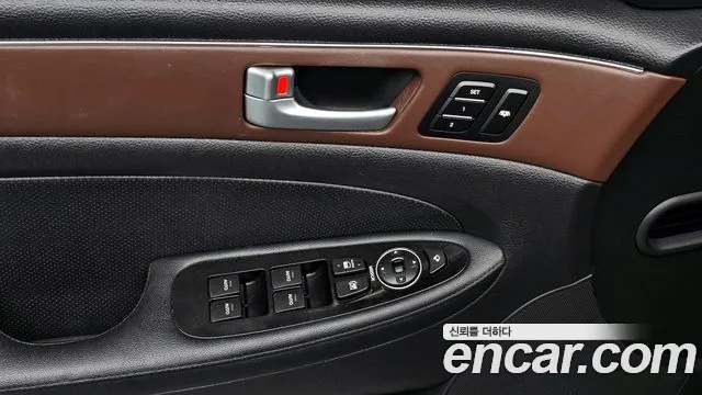 Hyundai Genesis 2014 — фото 17