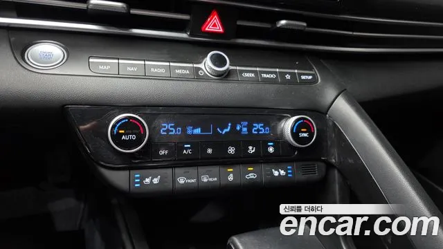 Hyundai AVANTE 2021 — фото 18